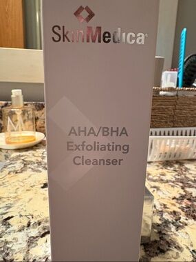 SkinMedica Exfoliating Cleanser - Pale Pink Packaging